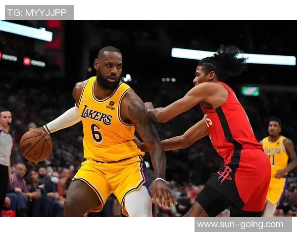 火箭队与S峰的激烈对决NBA赛场上的精彩瞬间与战术较量 火箭队与S峰的激烈对决NBA赛场上的精彩瞬间与战术较量